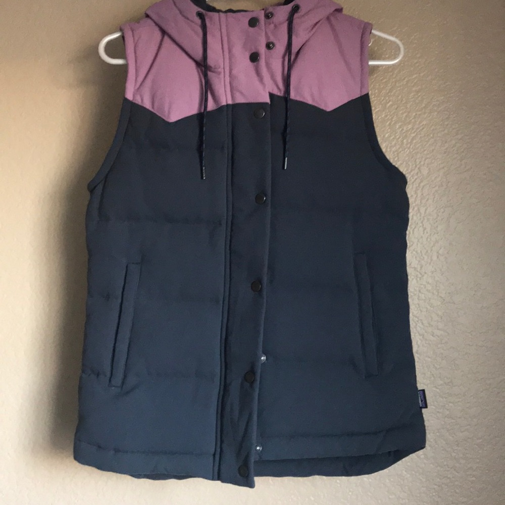 Patagonia bicycle hooded down vest blue/pink